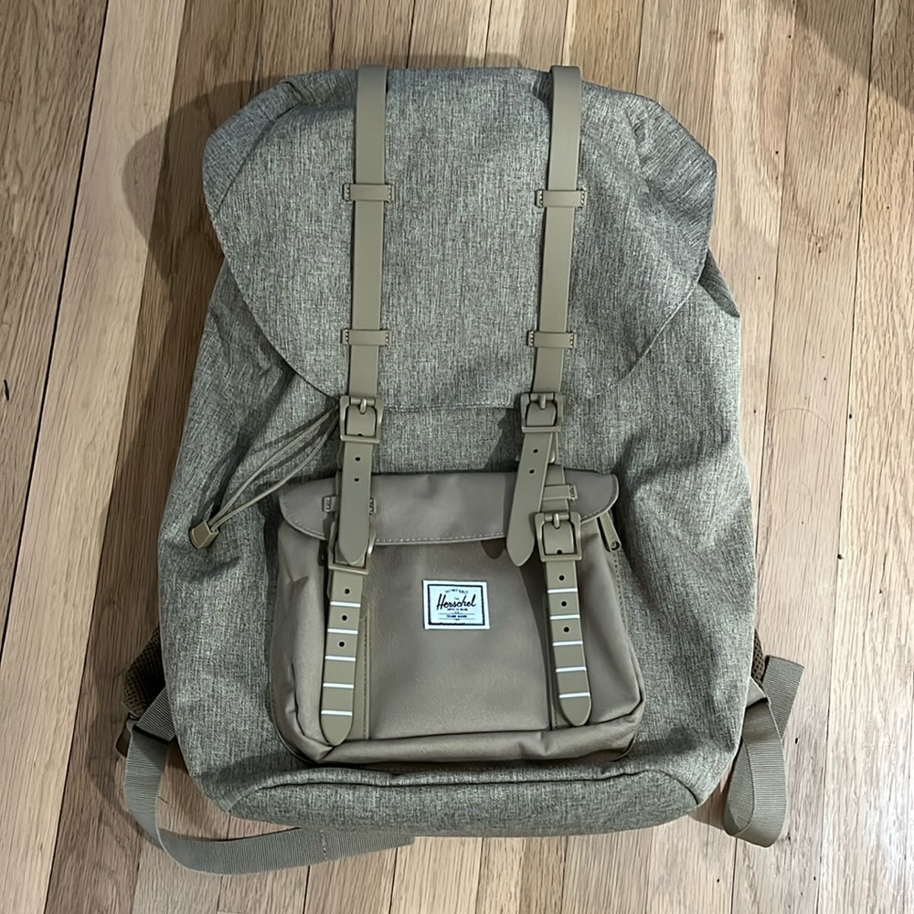 Herschel Little America backpack